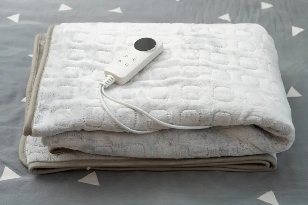 A Fold Electric Blanket