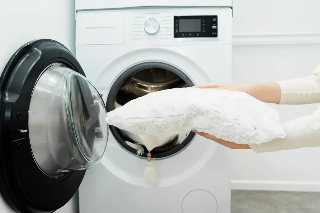 How to Wash Down Feather Pillows How To Sleep