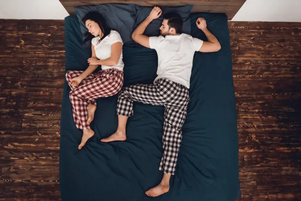 Young Couple Sleeping Together, What Is The Best Pillow For You?